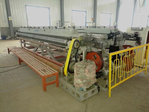 全自動擰花六角網(wǎng)機(jī)器 定州市明陽機(jī)械廠 優(yōu)質(zhì)商家